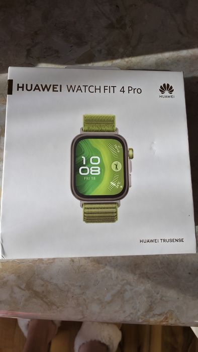 HUAWEI WATCH FIT 4 Pro Titanium Color Body with Green Woven Strap