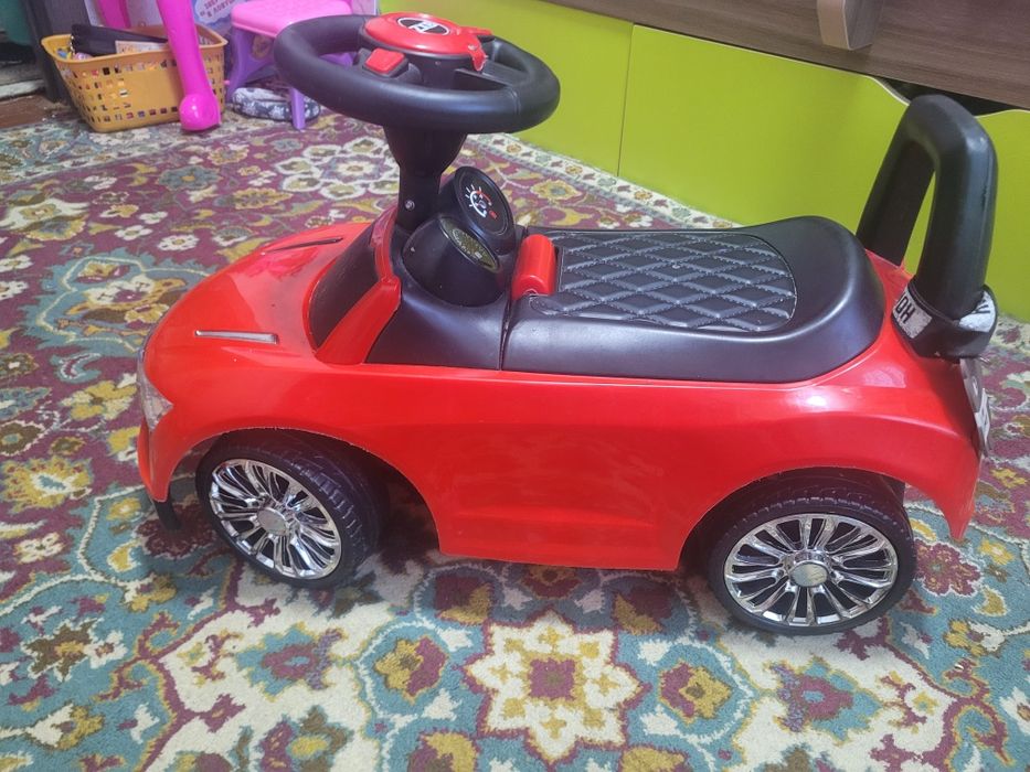 Продам машинку для детей