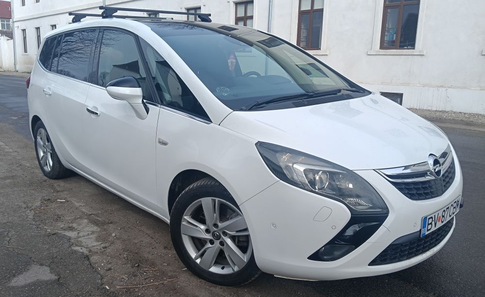 Vand Opel Zafira C/ 7 locuri / Automata/  2.0 diesel/ Foarte dotata