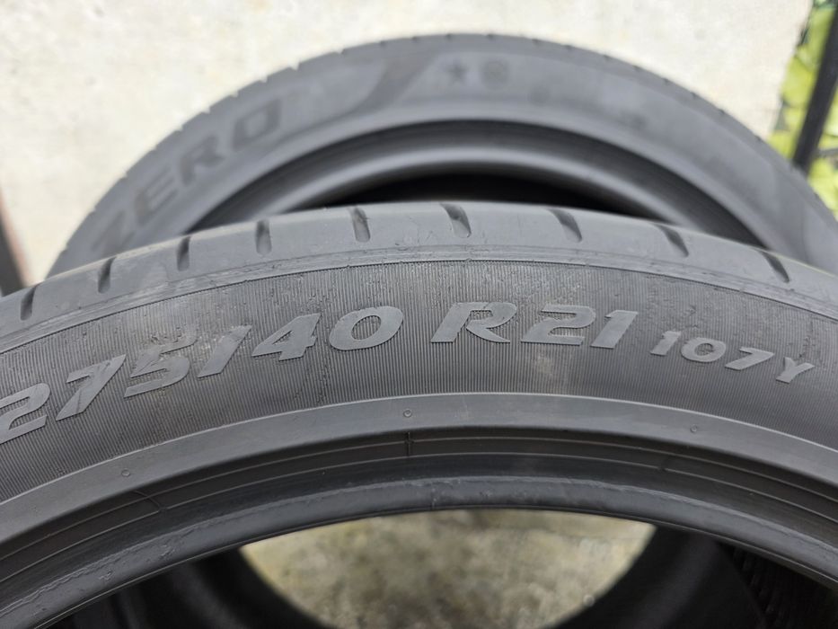 Vând două anvelope de vara pirelli p zero 275 40 21 dot 0923