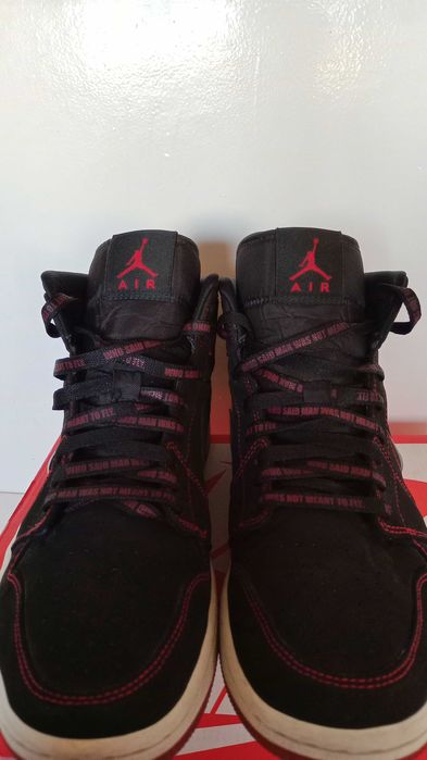 Оригинални маратонки NIKE AIR JORDAN 1 Mid