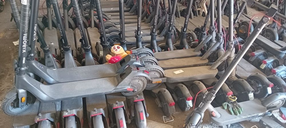 Trotinete  scutere electrice Xiaomi
