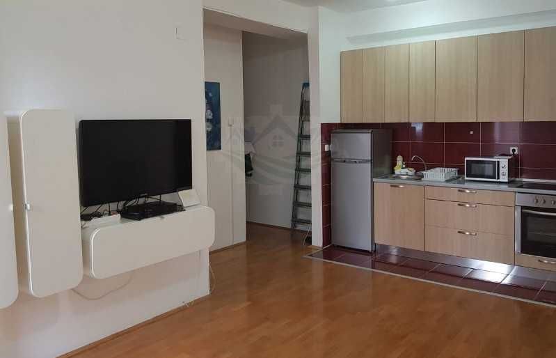 Дава се под наем Тристаен апартамент в Пловдив, Тракия - 88 кв.м за 326.4 € - Снимка #1