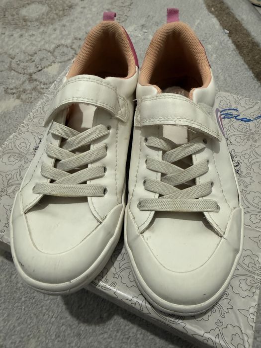 Продам кроссовки 32 размера