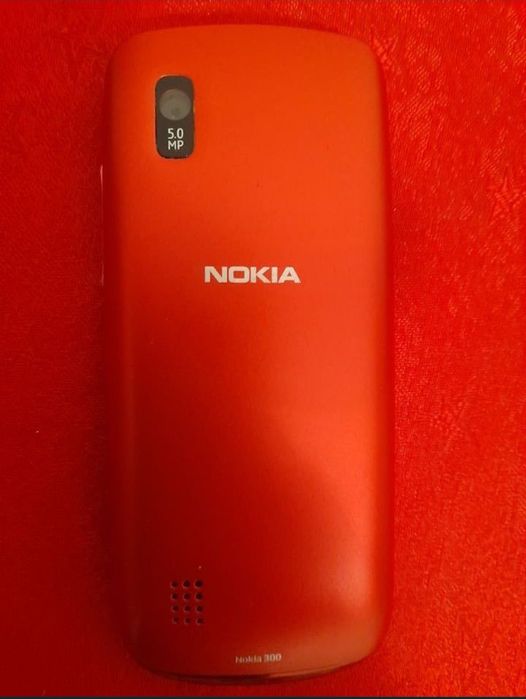 Telefon Nokia 300 cu butoane