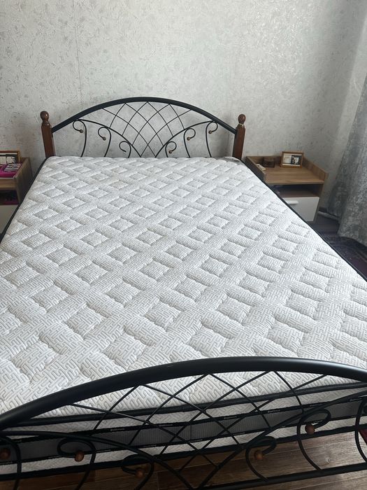 Продаю кровать 1,5 спальную