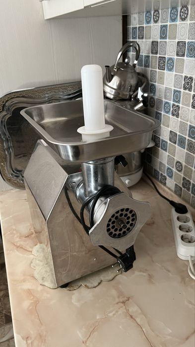 Мясорубка мощность 120кг/час