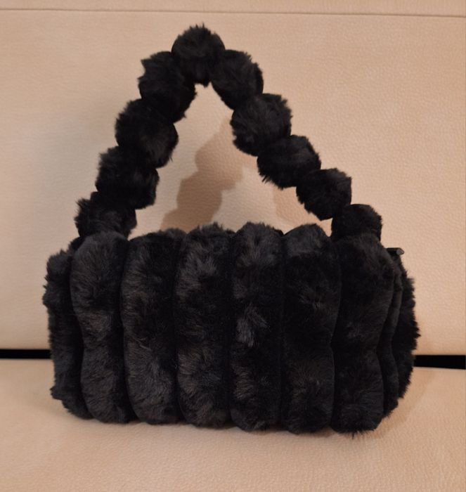 Нова  пухкава чанта