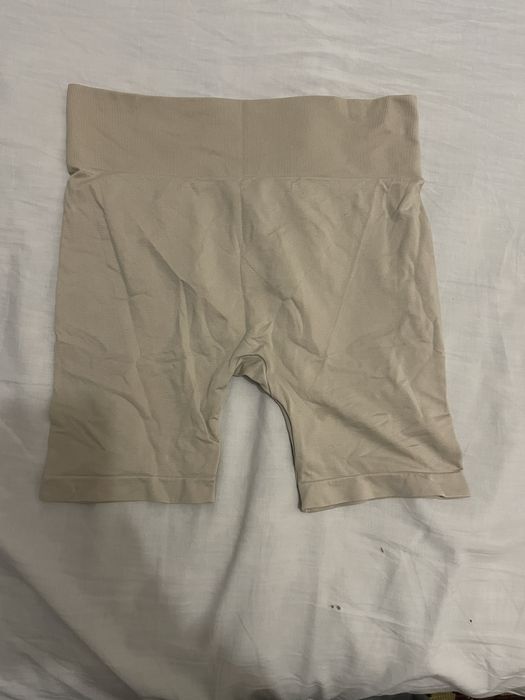 Рокли, поли, два комплекта, къс клин и блестяща елегантна блуза