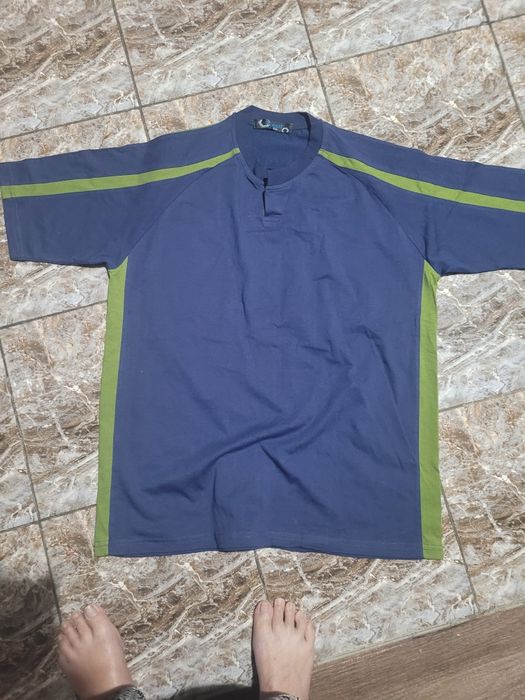 Продаётся мужская футболка