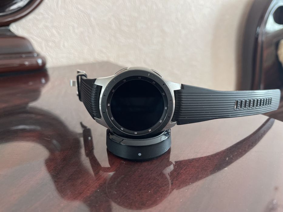 Часы Galaxy Watch