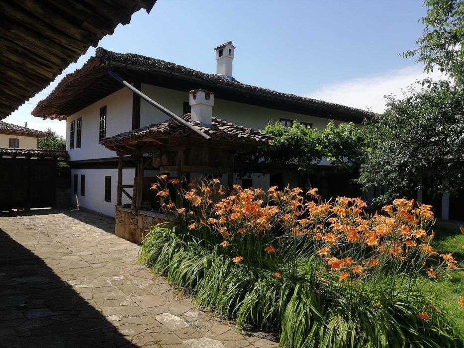 Продава се къща за гости