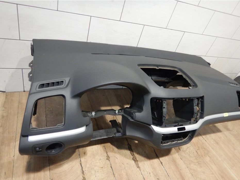 Plansa bord Volkswagen Sharan 7n original