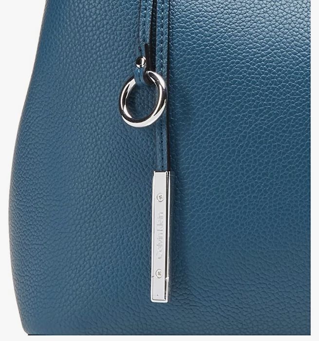 Сумка Calvin Klein Gabrianna