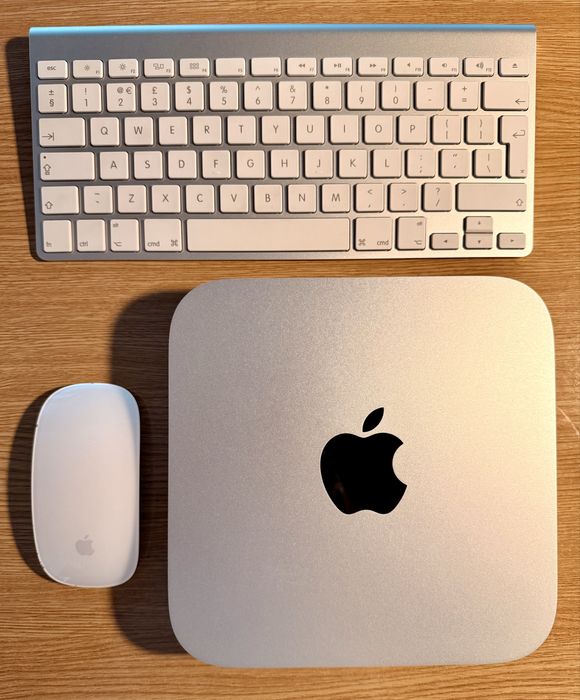 Apple Mac i5 / SSD 240GB / Tastatura Apple + Magic Mouse