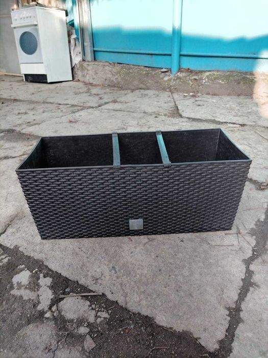 Продам горшок под цветы