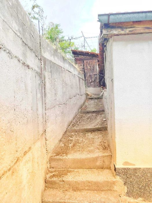 Продава се Етаж от къща в Асеновград - 70 кв.м за 984 €/кв.м - Снимка #2