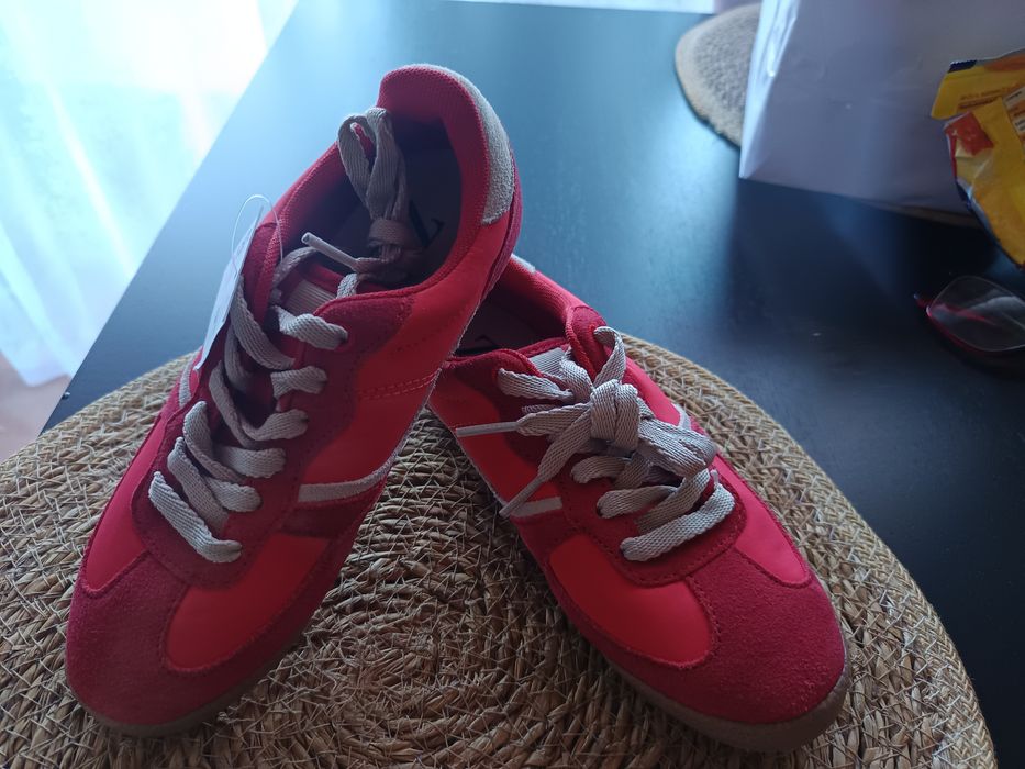 Adidași fetițe Zara