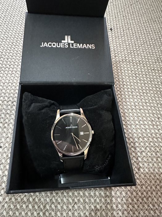 Часы кварцевые JACQUES LEMANS сталь