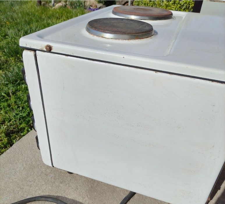 Полилей - тройка, готварски печки, сешоар.