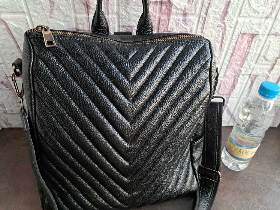 дамска раница,черна кожена,чанта-естествена кожа,