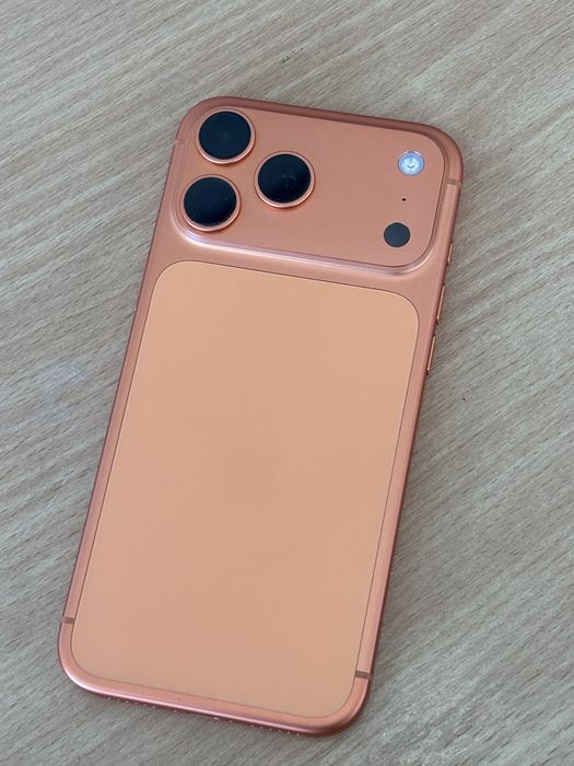 Айфон iphone 17 pro max cosmic orange