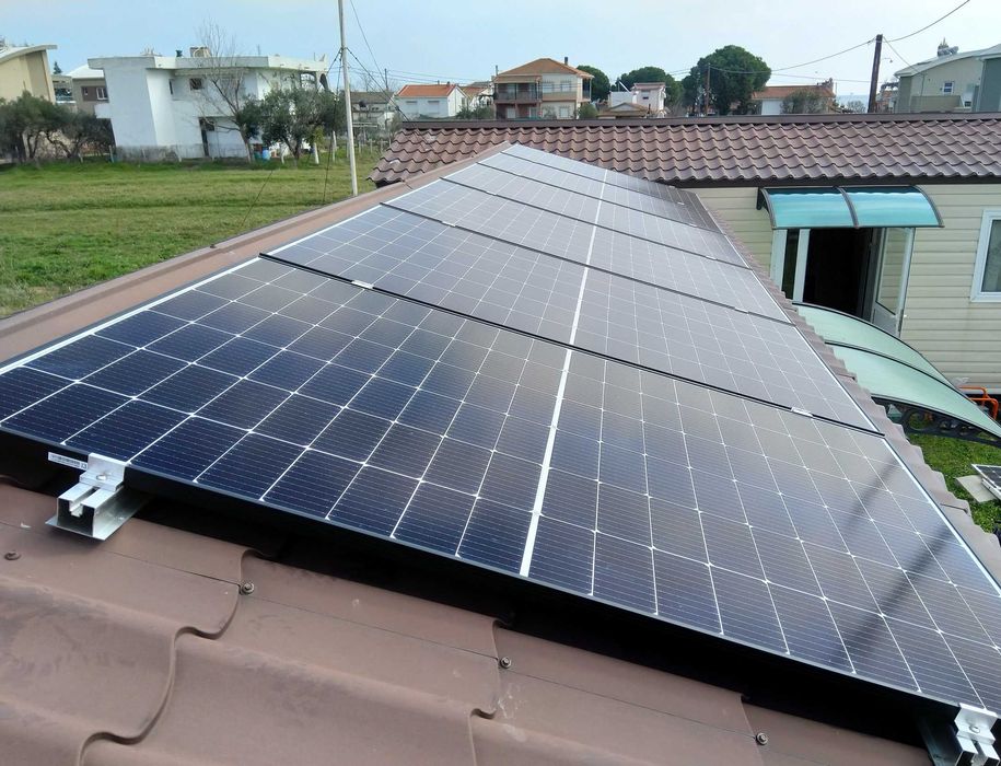 Изграждане на фотоволтаични системи.