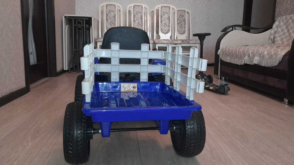 Трактор детский с прицепом