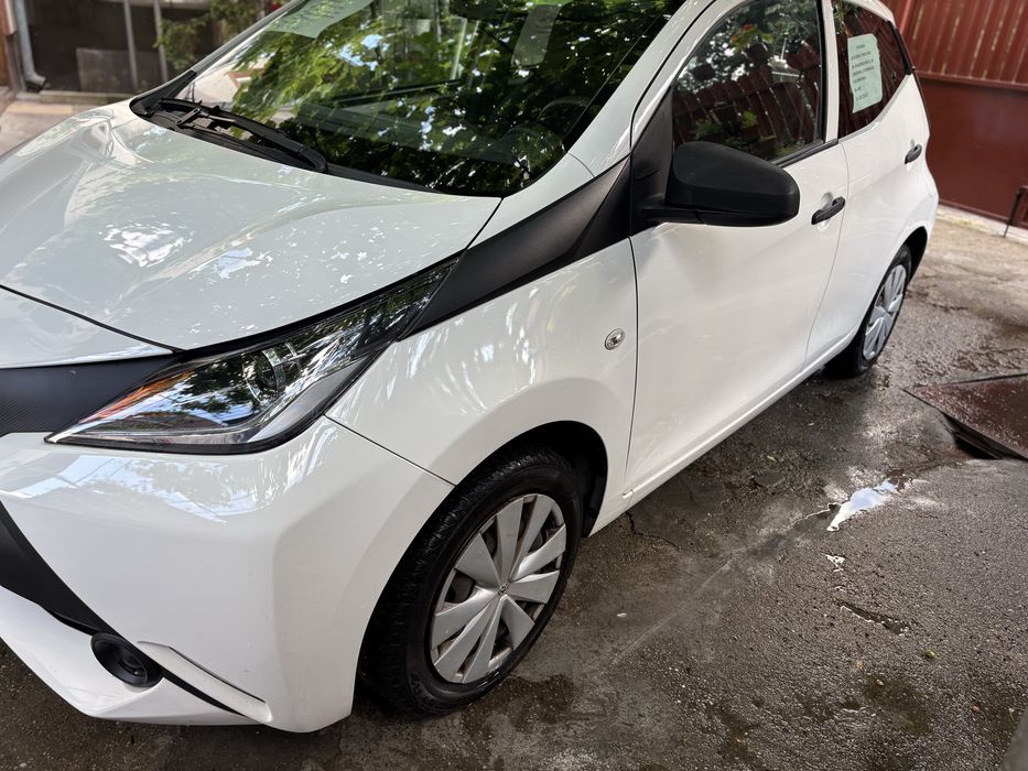 Toyota Aygo 2018 1.0 benzină foarte economică 96.000 km reali stare foarte bună