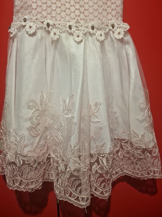 Нежна розова рокля