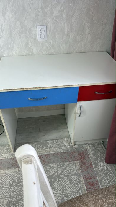 Продаю парту для школьника