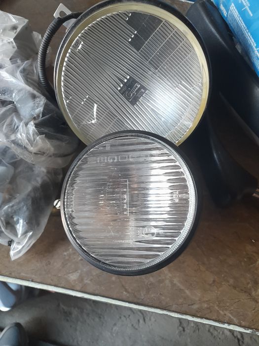 Продам противотуманку и фару