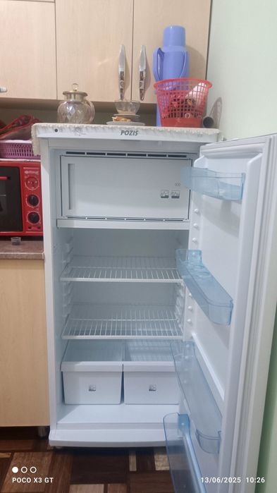 Холодильник  сотилади.