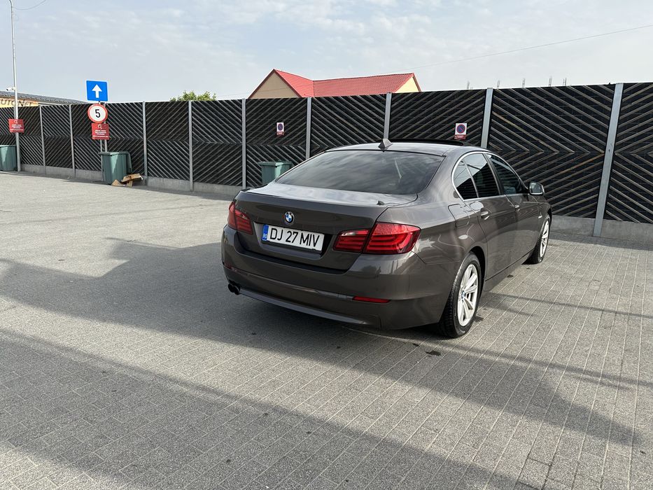 Bmw 528i  seria 5 F10 motor 2000 benzina