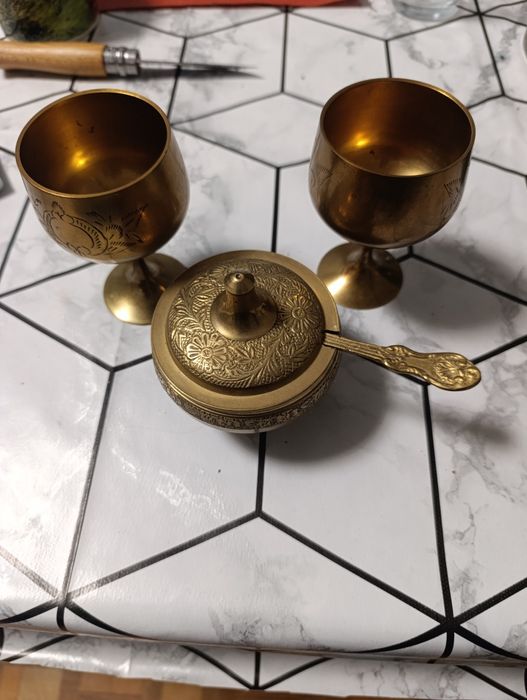 Свещници,чаши и захарница