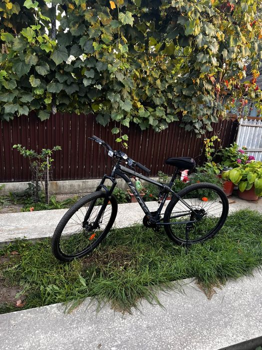 Bicicleta Mountain Bike, Velors Challange, Shimano Tourney 21 viteze, Roti 29 inch, Frane Disc, CSV29/10A, Cadru Gri cu Design Argintiu