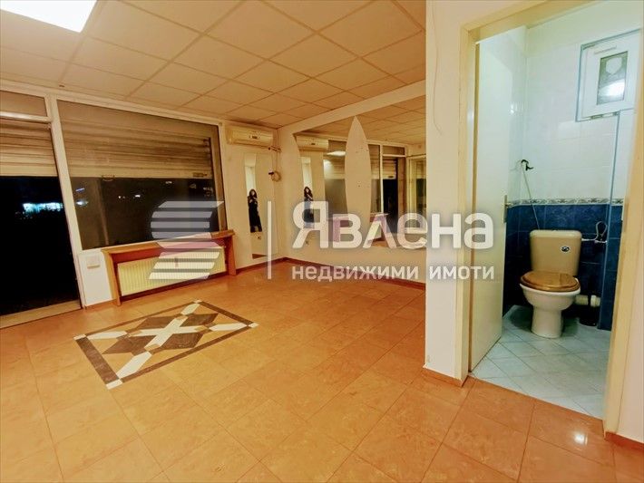 Дава се под наем Магазин в София, Гео Милев - 22 кв.м за 200 € - Снимка #2