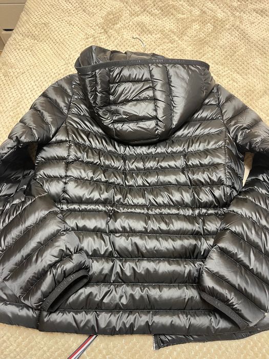 Дамско яке ново tommy hilfiger