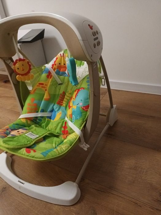 Шезлонг  люлеещ  със мелодии