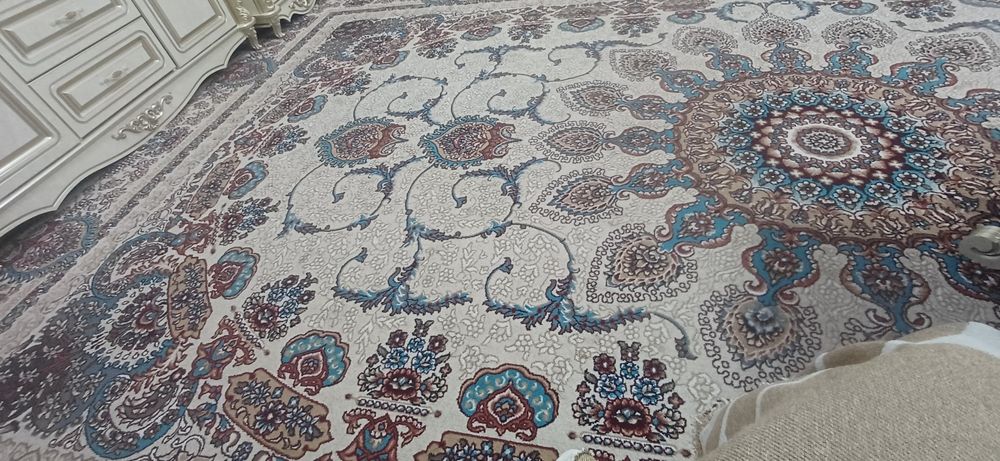 Продается ковер (еолин)