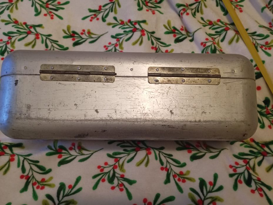 Cutie aluminiu ambulanță anii '80