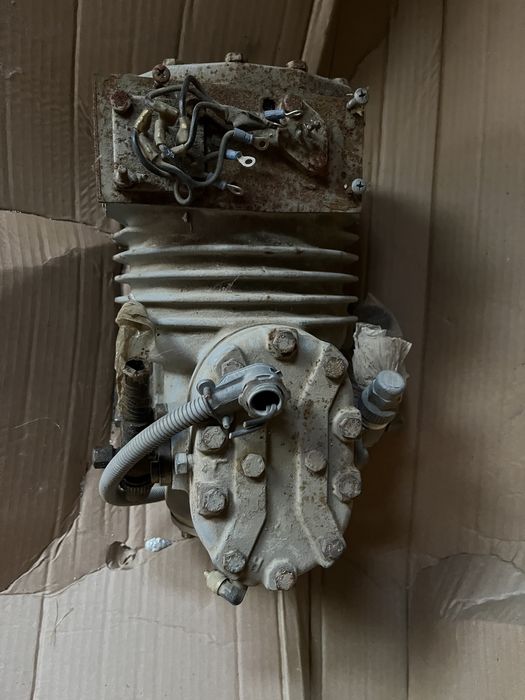 Комрессор для промышленного холодильника.