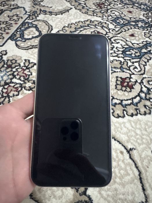 Iphone 11 srochni sotiladi