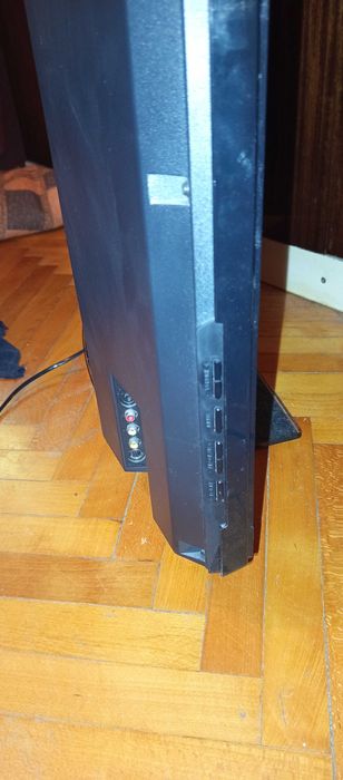 телевизор Philips модел 32pfl3312/10 HDMI подържа кабелна и eon тв