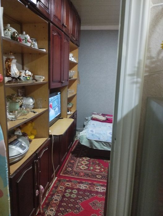 Продаю однокомнатный небольшой дом В Яшнобадском районе.