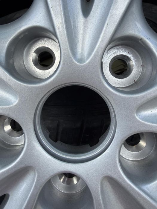 Оригинална джанта с гума за Hyundai, Kia и др