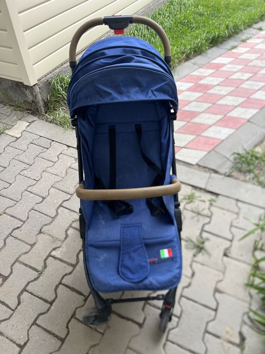 Коляска прогулочная