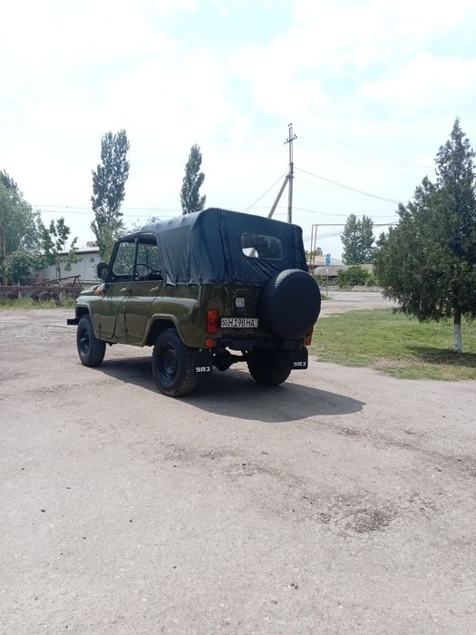 UAZ 469 sotiladi