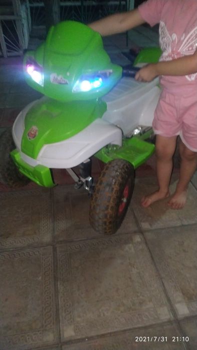 Продается детский мотоцикл на аккумуляторе