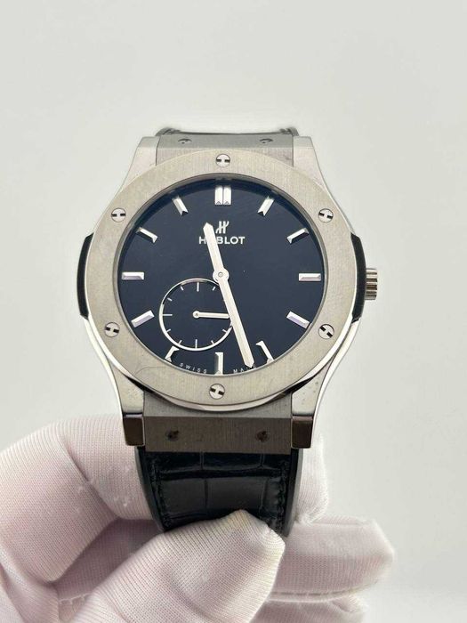 Часы Hublot Classic Fusion Ultra-Thin